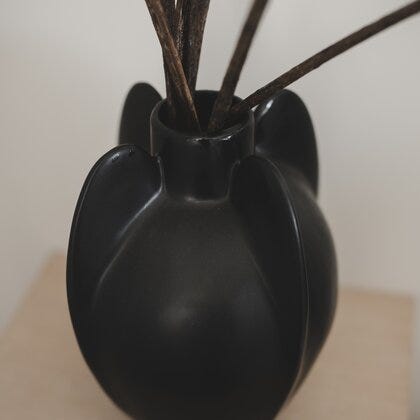 Nero vase H28