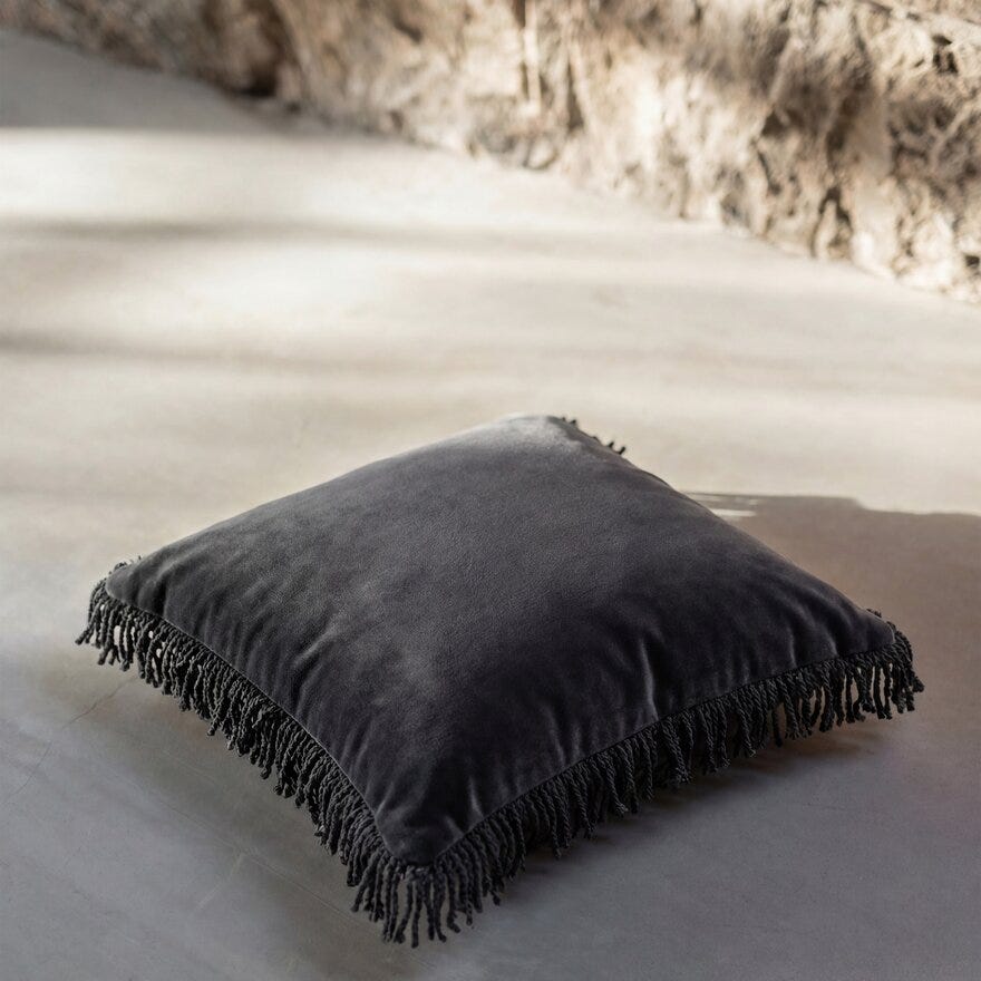 Jakobsdals FRILL Pynteputetrekk 50x50 cm i Grå