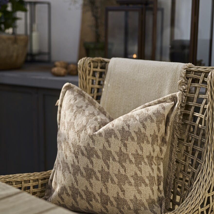Halvor Bakke ZAYLA Pynteputetrekk 50x50 cm i Beige/natur designet av Halvor Bakke