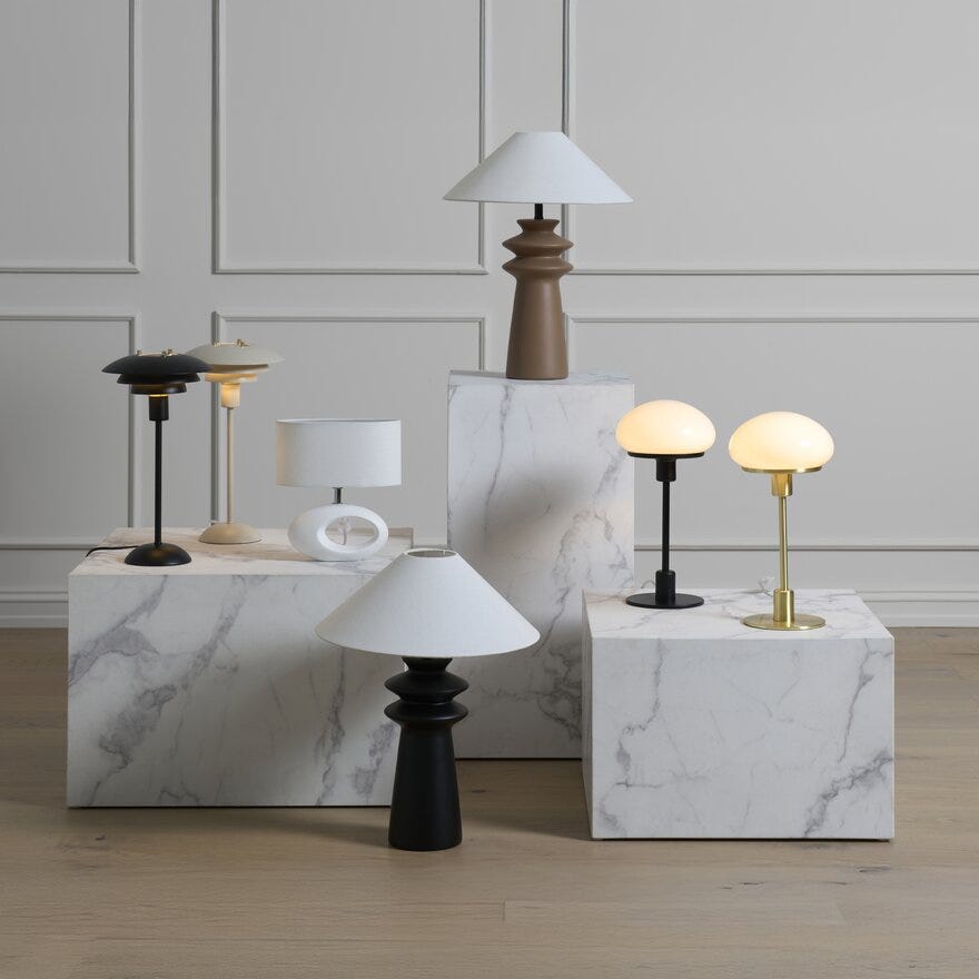 OLINA Bordlampe H24 cm i Hvit