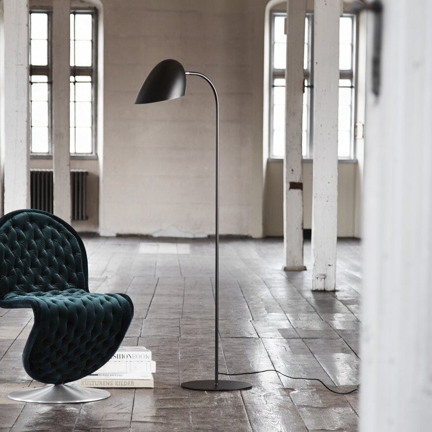 Frandsen HITCHCOCK Gulvlampe H150 cm i Svart