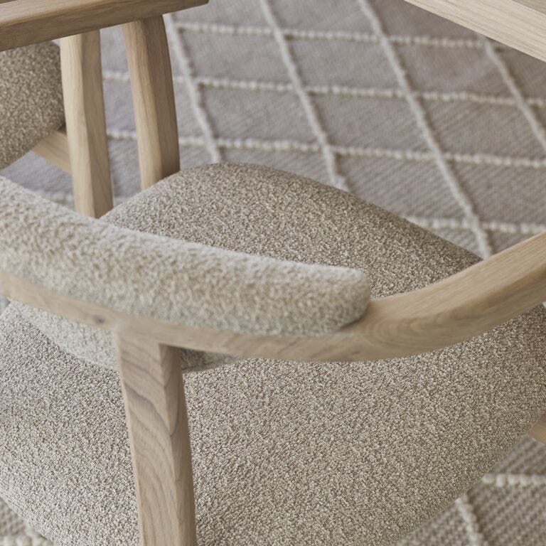 GITTE Spisestol med armlene i Beige/natur