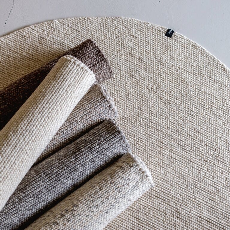 Lone Tepper VILA Rundt teppe Ø240 cm i Beige/natur