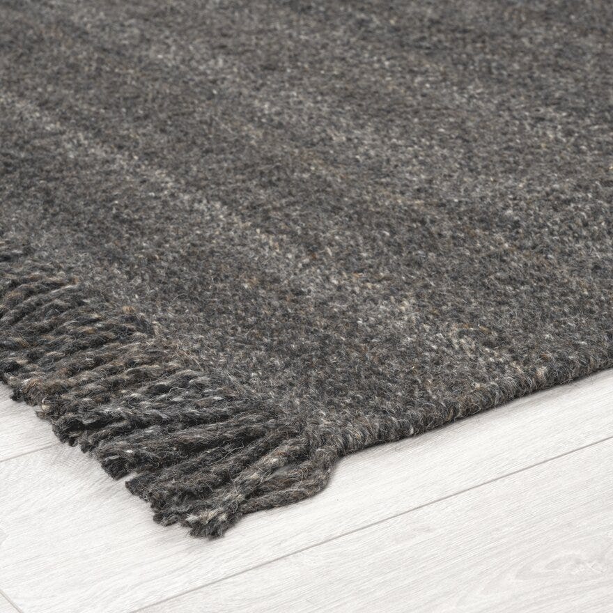 Halvor Bakke KLEBER Teppe Stor 160x230 cm i Grå designet av Halvor Bakke