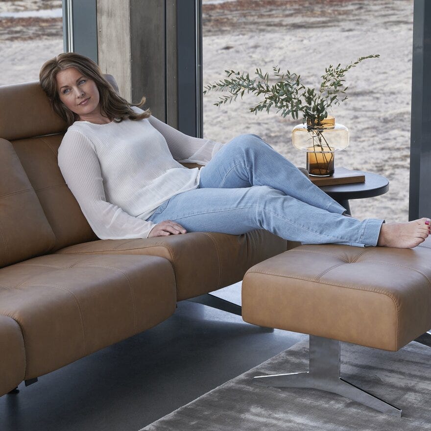 Stressless ELLA Pall Medium 75x58 cm i Brun