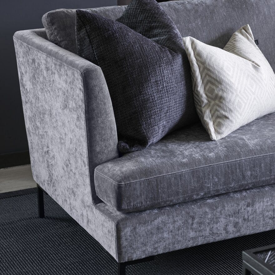 Signature Collection By Halvor Bakke SIGNATURE 810 3 seter i Svart designet av Halvor Bakke