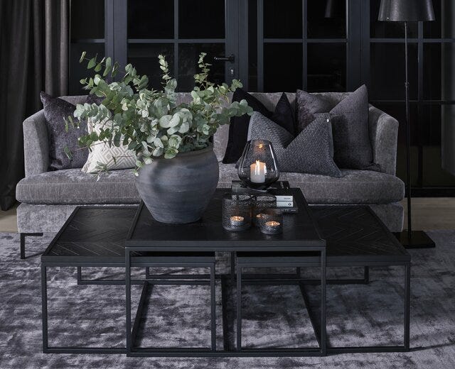 Signature Collection By Halvor Bakke SIGNATURE 810 3 seter i Svart designet av Halvor Bakke
