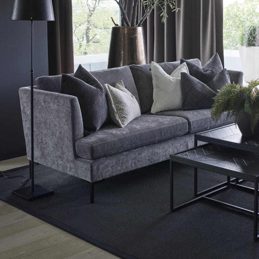 Signature Collection By Halvor Bakke SIGNATURE 810 3 seter i Svart designet av Halvor Bakke