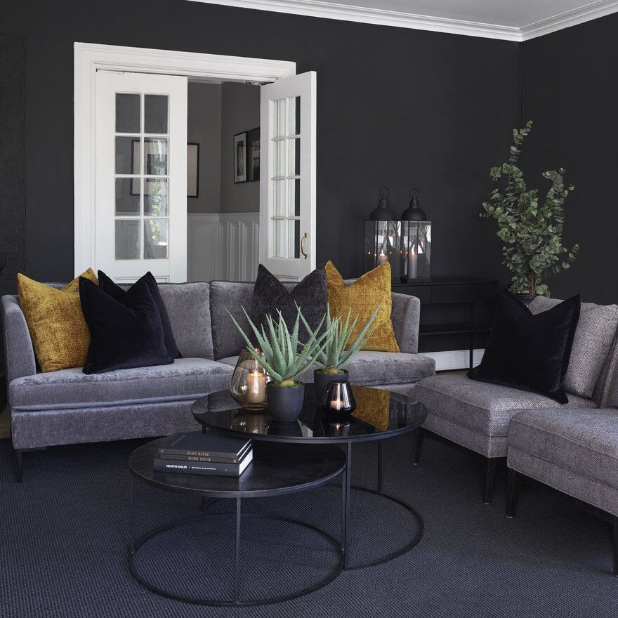 Signature Collection By Halvor Bakke SIGNATURE 810 3 seter i Svart designet av Halvor Bakke