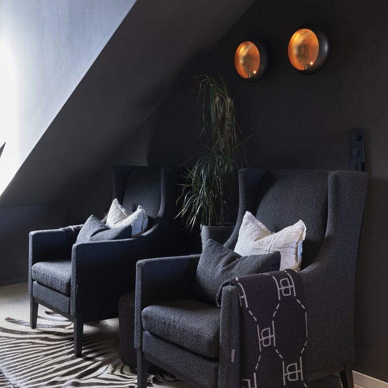 Signature Collection By Halvor Bakke SIGNATURE 930 Stol i Svart designet av Halvor Bakke