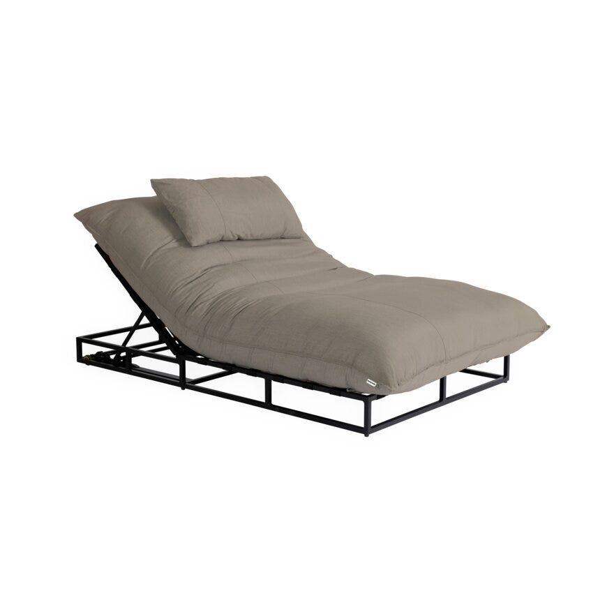 Divano Lounge CORAL Solseng 115x196 cm i Brun designet av Olaf Frelink