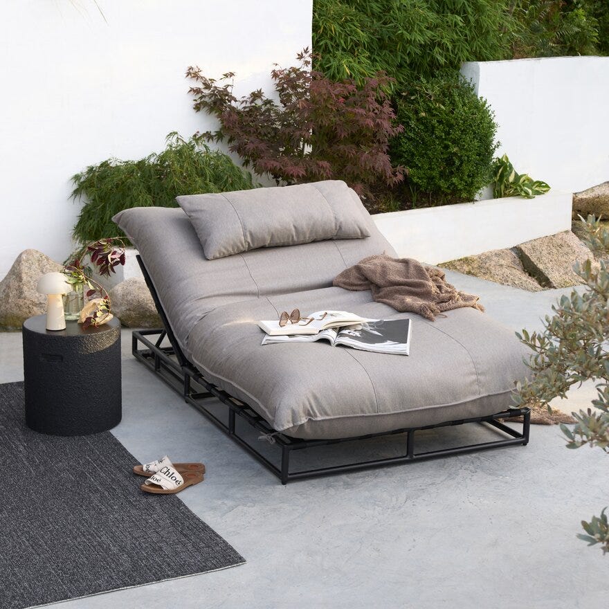 Divano Lounge CORAL Solseng 115x196 cm i Brun designet av Olaf Frelink