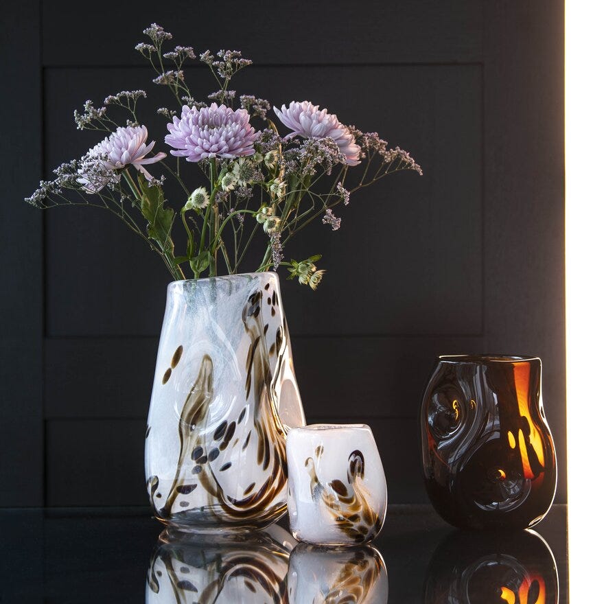 Magnor AFTER RAIN Vase H28 cm i Hvit designet av Marna Haugen