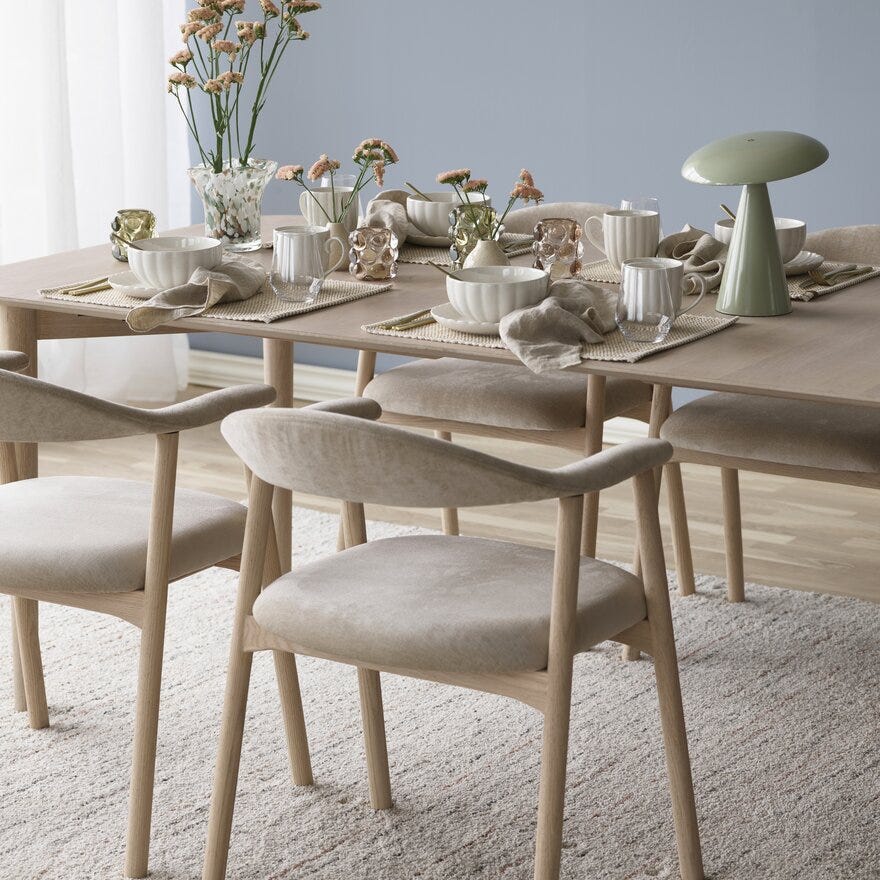 ADDI Spisestol med armlene i Beige/natur