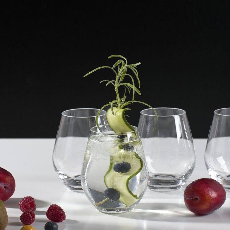 Magnor FRYD Vannglass 42CL cm i Klar designet av Teresa Bergerud