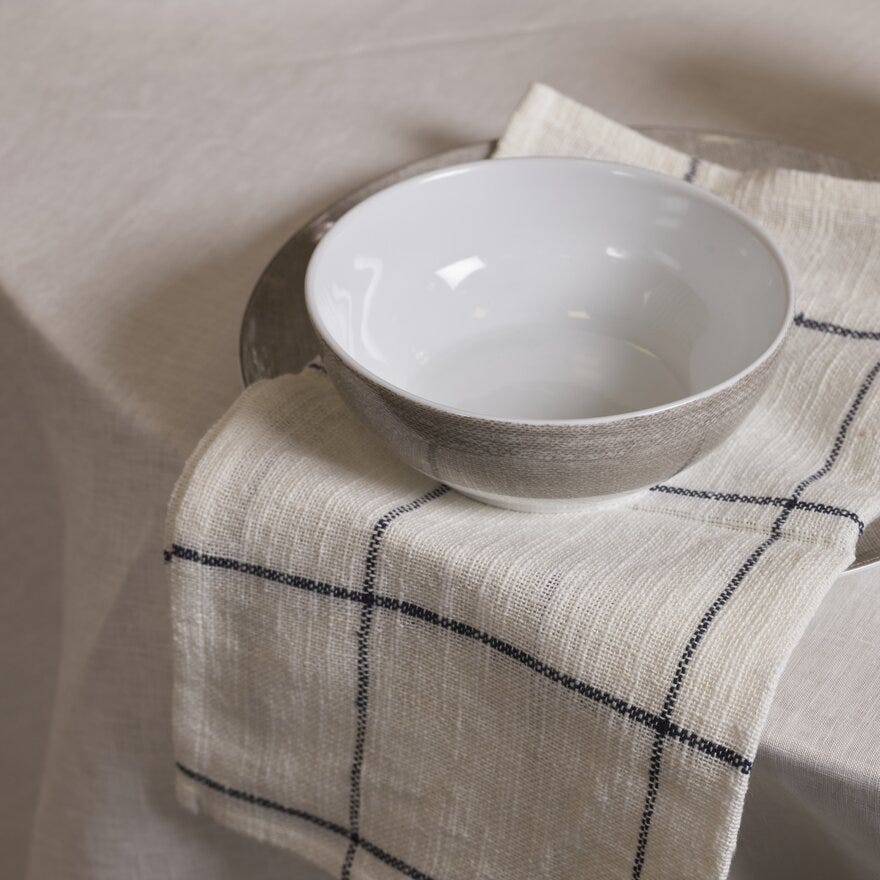 Magnor LINEN Bolle Ø23 cm i Hvit designet av Halvor Bakke