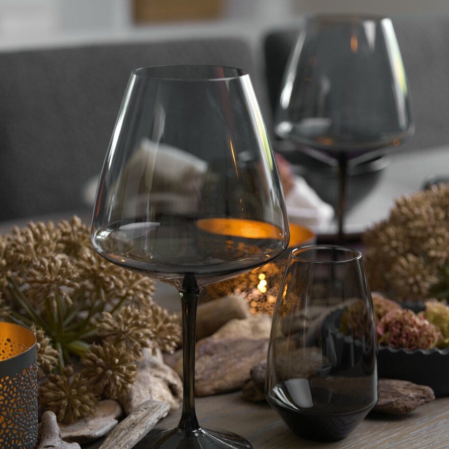 Magnor NOIR XL Vinglass Ø11.5 cm i Grå designet av Halvor Bakke