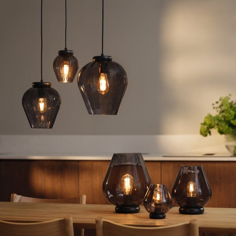 Magnor ROCKS XO Bordlampe H17 cm i Grå designet av Halvor Bakke