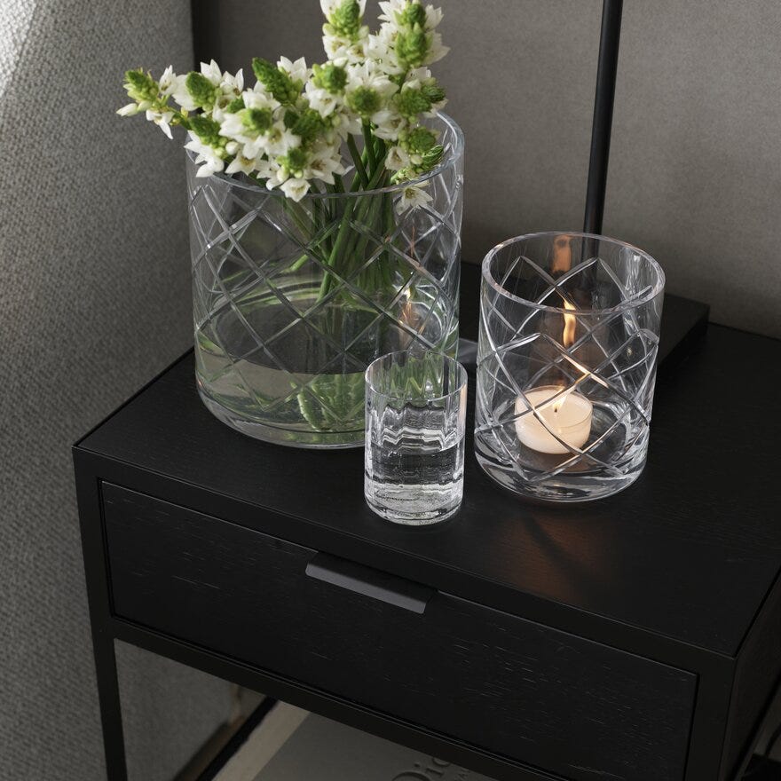 Signature Collection By Halvor Bakke SIGNATURE Nattbord 50x40 cm i Svart designet av Halvor Bakke