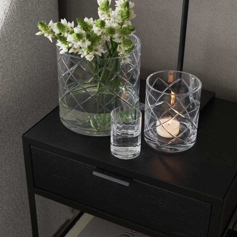 Magnor SKYLINE LUX Stormlykt H20 cm i Klar designet av Halvor Bakke