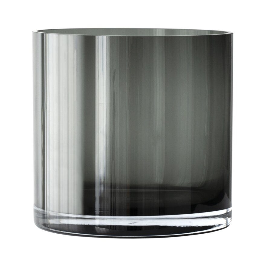 Magnor SKYLINE Stormlykt H20 cm i Svart designet av Halvor Bakke