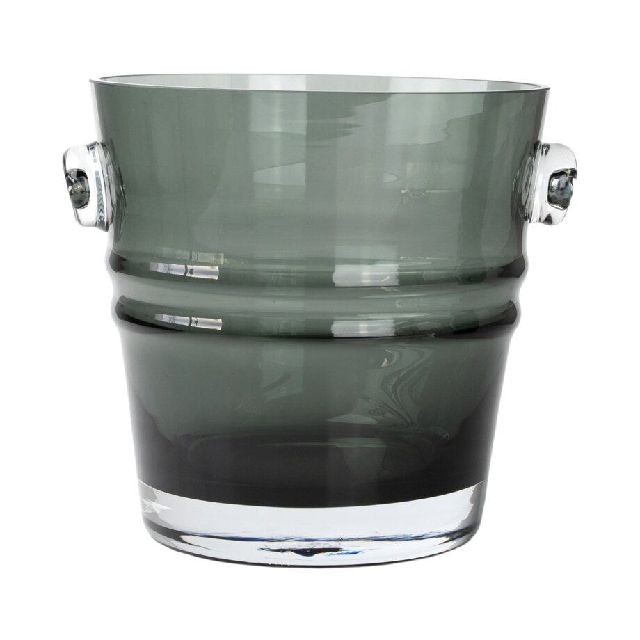 Magnor The Bucket
