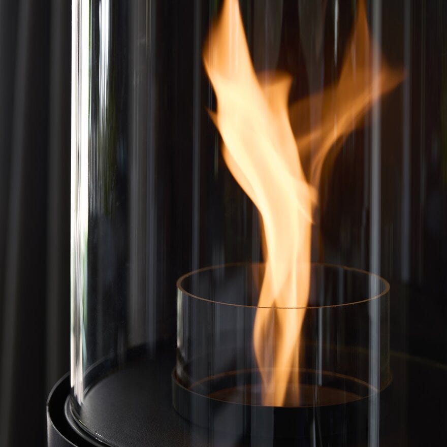 TenderFlame TUBE Peis 30x28 cm i Svart designet av Halvor Bakke