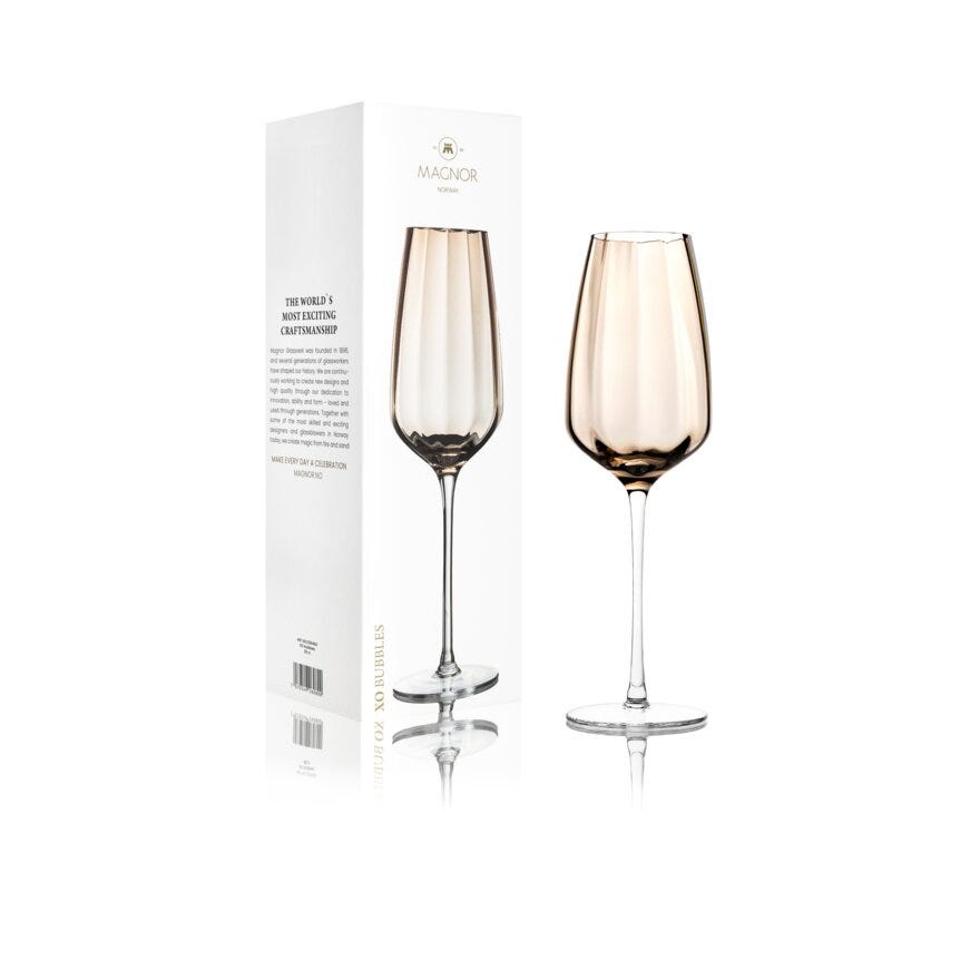 Magnor XO Champagneglass Ø7.5 cm i Brun designet av Halvor Bakke