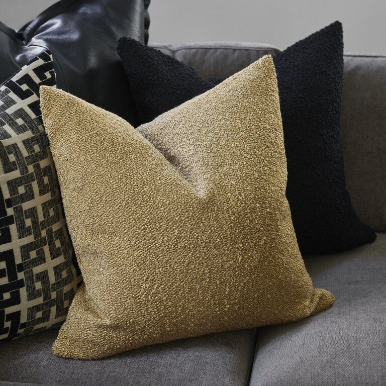 Jakobsdals BOUCLE MOMENT Pynteputetrekk 50x50 cm i Svart