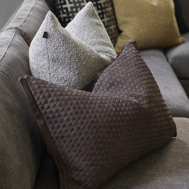Jakobsdals BOUCLE MOMENT Pynteputetrekk 50x50 cm i Svart
