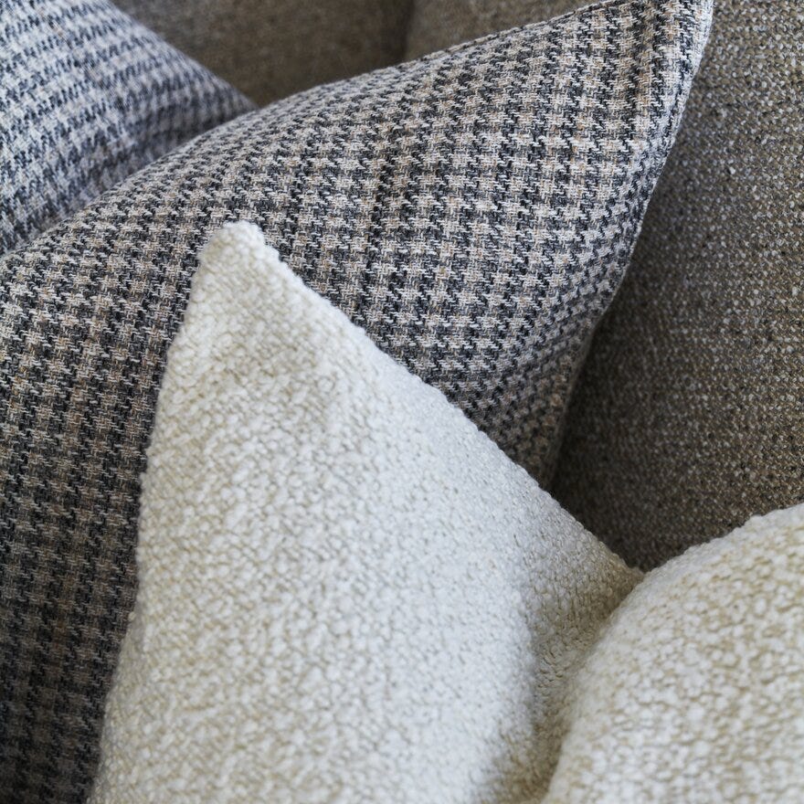 Jakobsdals BOUCLE MOMENT Pynteputetrekk 50x50 cm i Hvit
