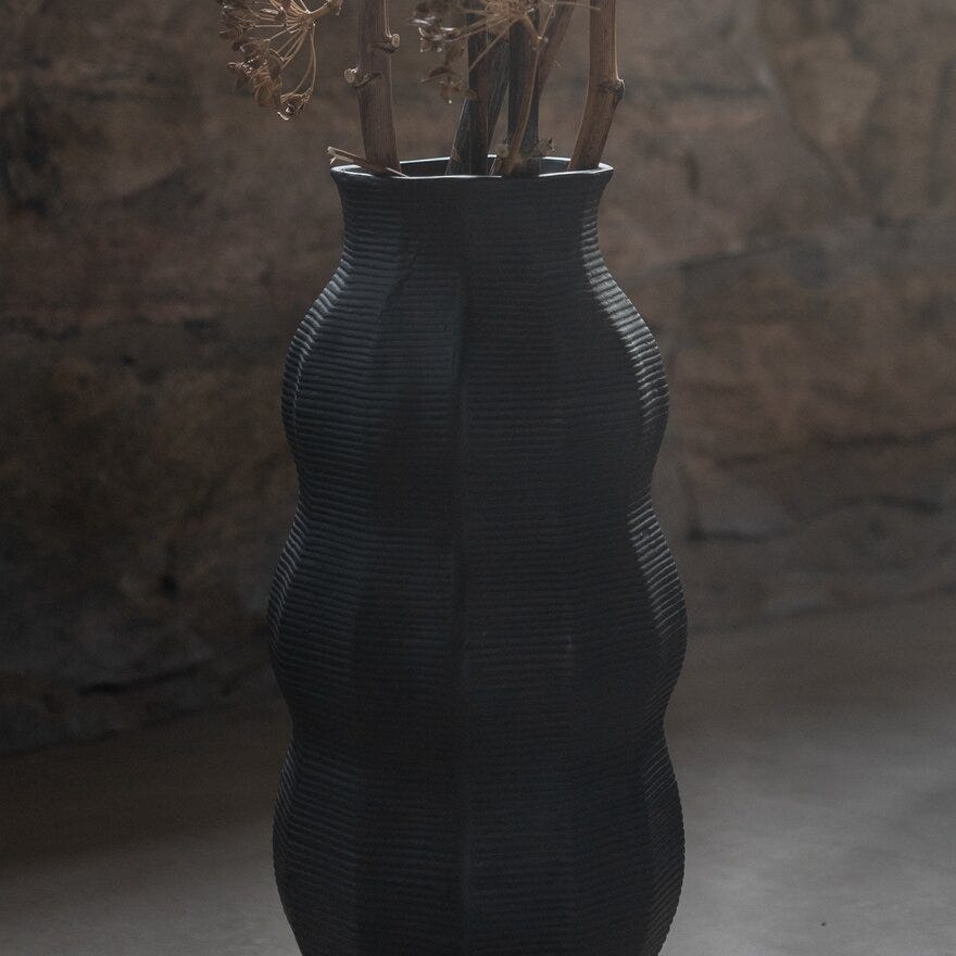 Jakobsdals GRAND Vase H59 cm i Svart
