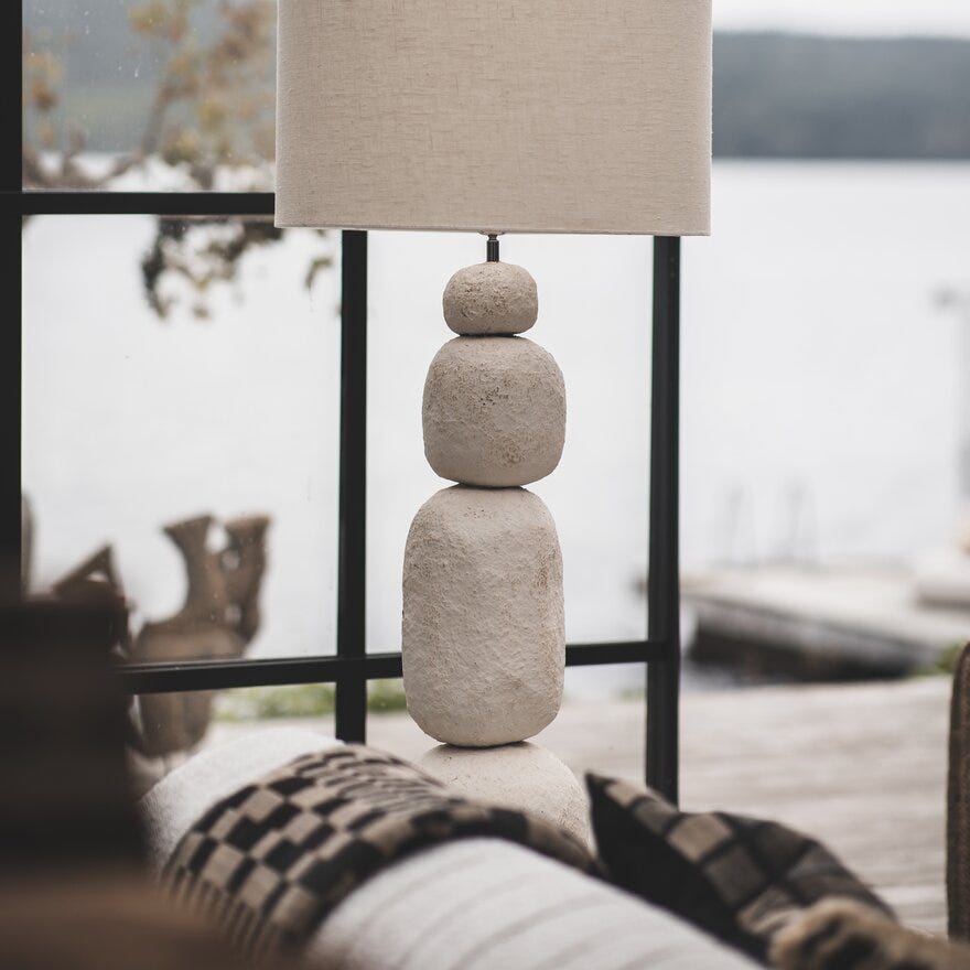 Jakobsdals LIORA Gulvlampe H123 cm i Hvit designet av Storm Pedersen