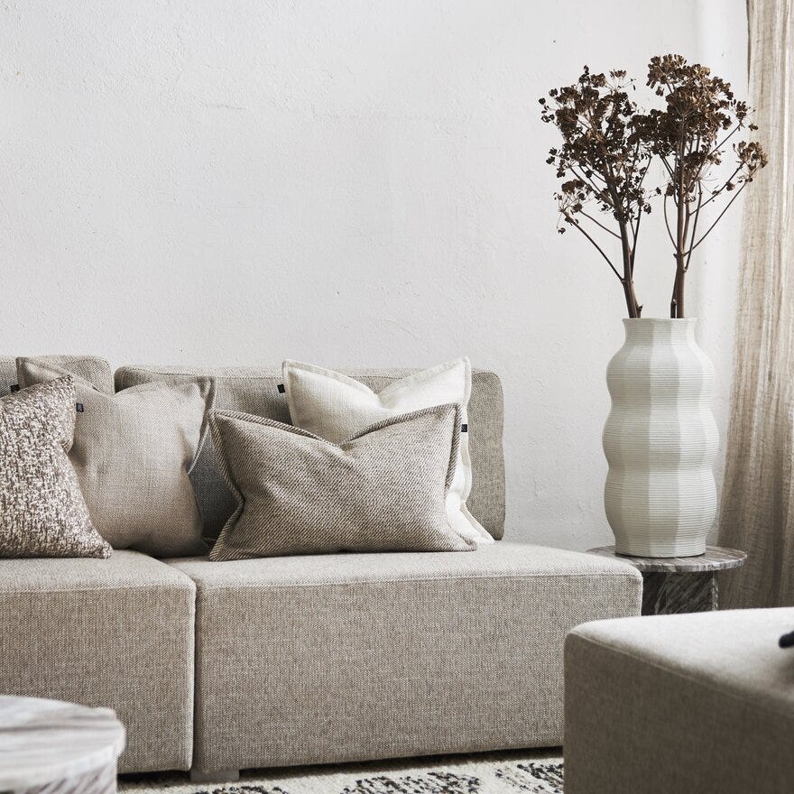 Signature Collection By Halvor Bakke SANDER Pyntepute 60x60 cm i Beige/natur designet av Halvor Bakke
