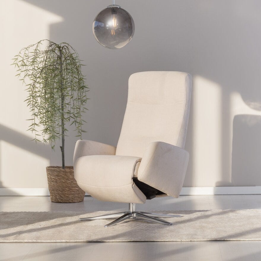 Select ASTRA Hvilestol med fothviler med motor i Beige/natur