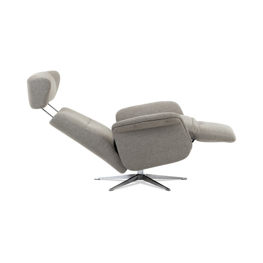 IMG TAYCAN Hvilestol med fothviler i Beige/natur