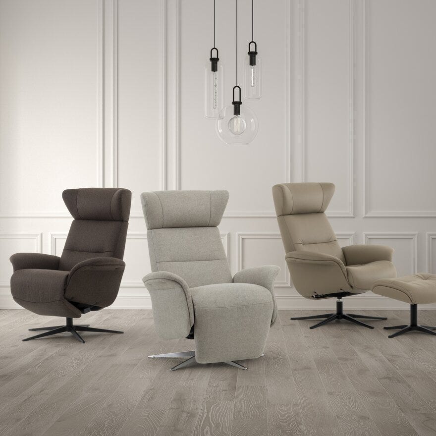 IMG TAYCAN Hvilestol med fothviler i Beige/natur