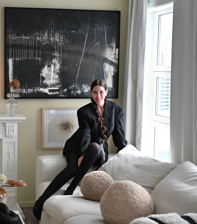 Maren Baxter MADAME Kunsttrykk 60x90 cm i Brun designet av Maren Baxter