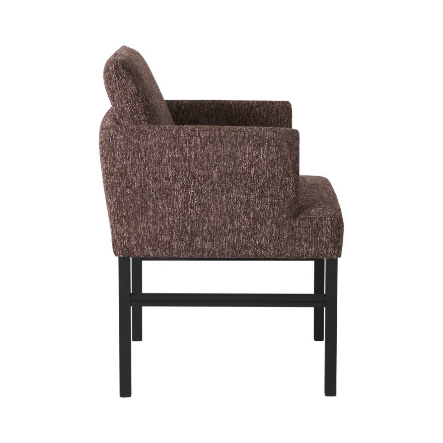 Signature Collection By Halvor Bakke SIGNATURE 1550 Spisestol med armlene i Lilla designet av Halvor Bakke