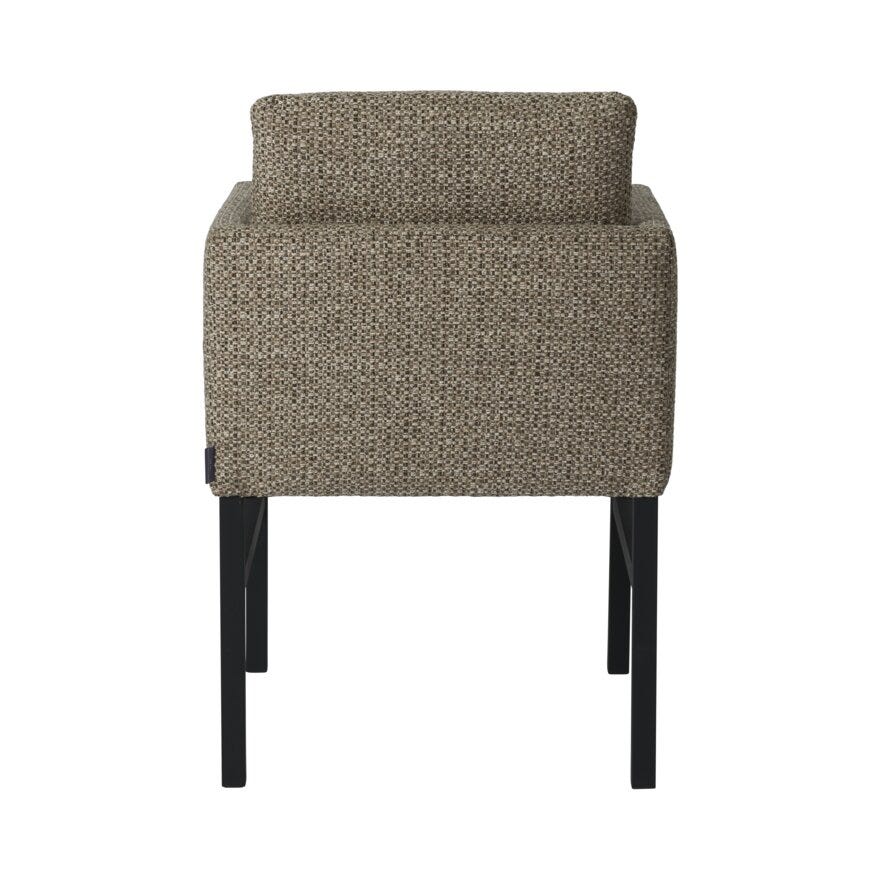 Signature Collection By Halvor Bakke SIGNATURE 1550 Spisestol med armlene i Brun designet av Halvor Bakke