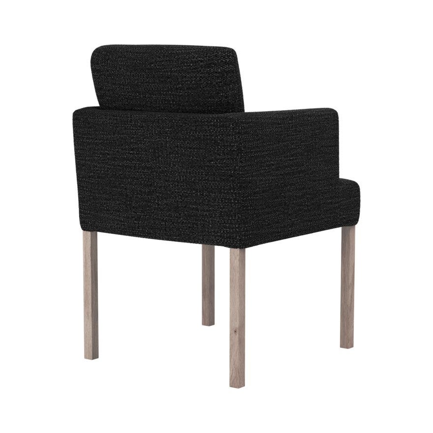 Signature Collection By Halvor Bakke SIGNATURE 1570 Spisestol med armlene i Svart designet av Halvor Bakke