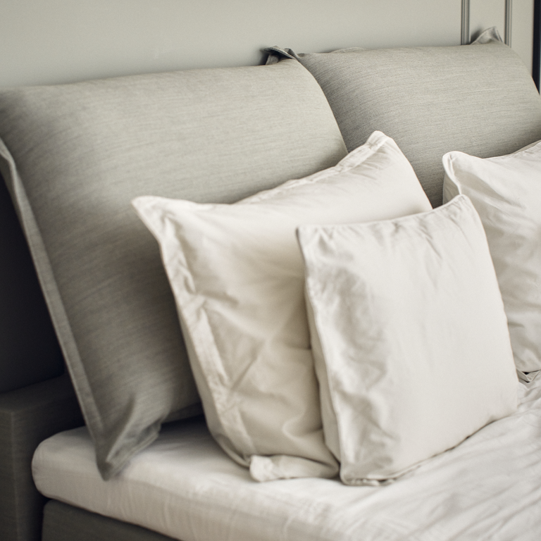 Jensen COZY ADJUSTABLE Sengegavl 151x135 cm i Grønn