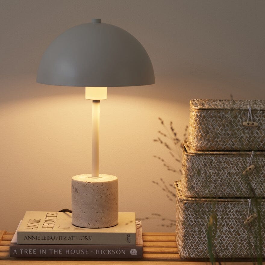 Sindig CETA Bordlampe H43 cm i Beige/natur