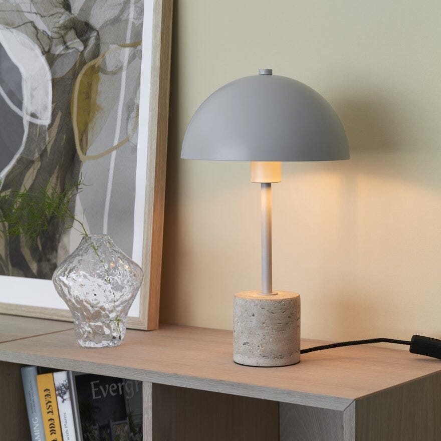 Sindig CETA Bordlampe H43 cm i Beige/natur