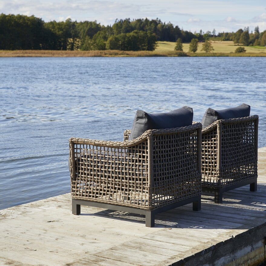 Signature Collection By Halvor Bakke GARDEN Loungestol med armlene i Grå designet av Halvor Bakke