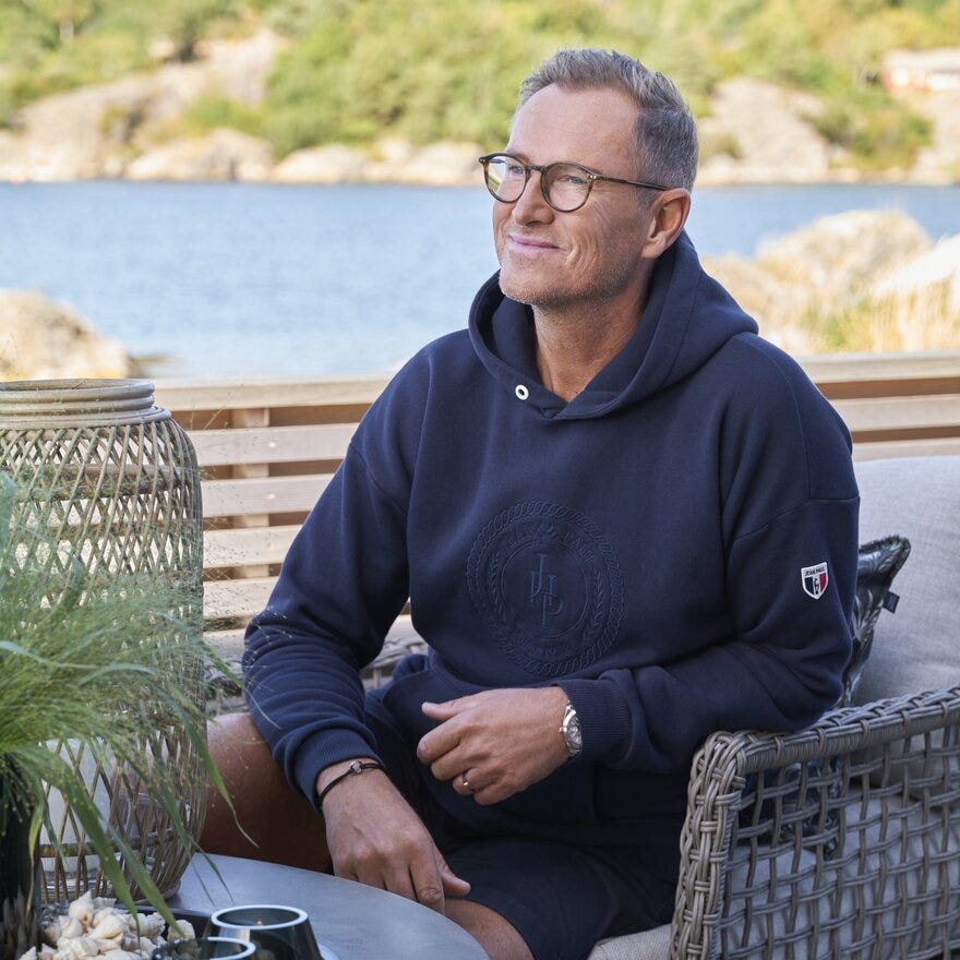 Signature Collection By Halvor Bakke GARDEN Loungestol Lav i Beige/natur designet av Halvor Bakke