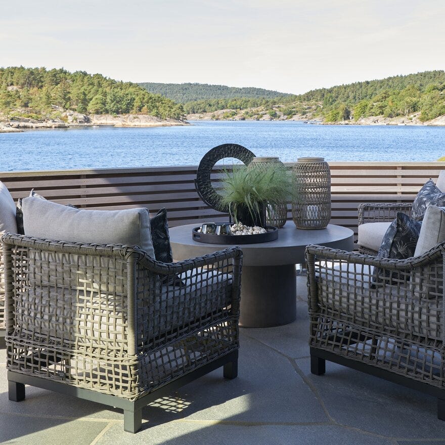 Signature Collection By Halvor Bakke GARDEN Loungestol med armlene i Grå designet av Halvor Bakke