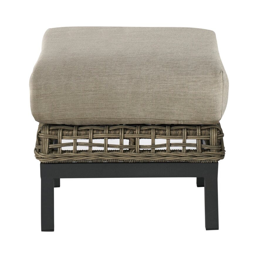 Signature Collection By Halvor Bakke GARDEN Pall 58x50 cm i Beige/natur designet av Halvor Bakke