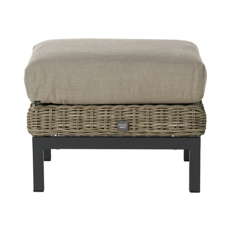 Signature Collection By Halvor Bakke GARDEN Pall 58x50 cm i Beige/natur designet av Halvor Bakke