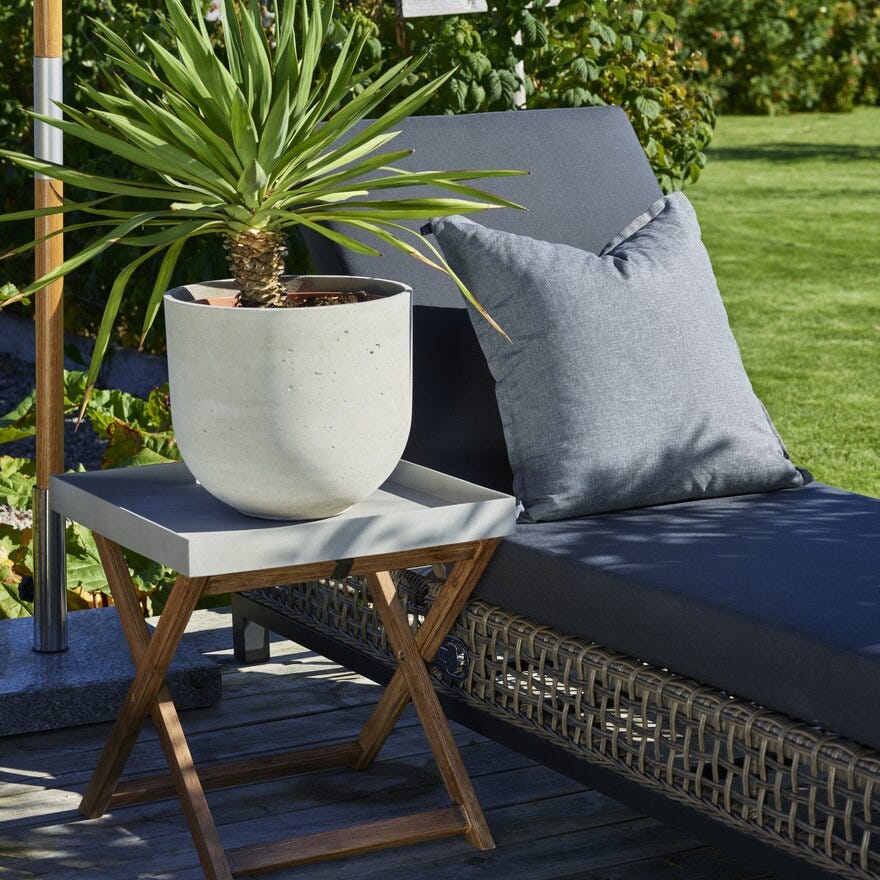 Signature Collection By Halvor Bakke GARDEN Solseng Åpen flett 68x201 cm i Grå designet av Halvor Bakke